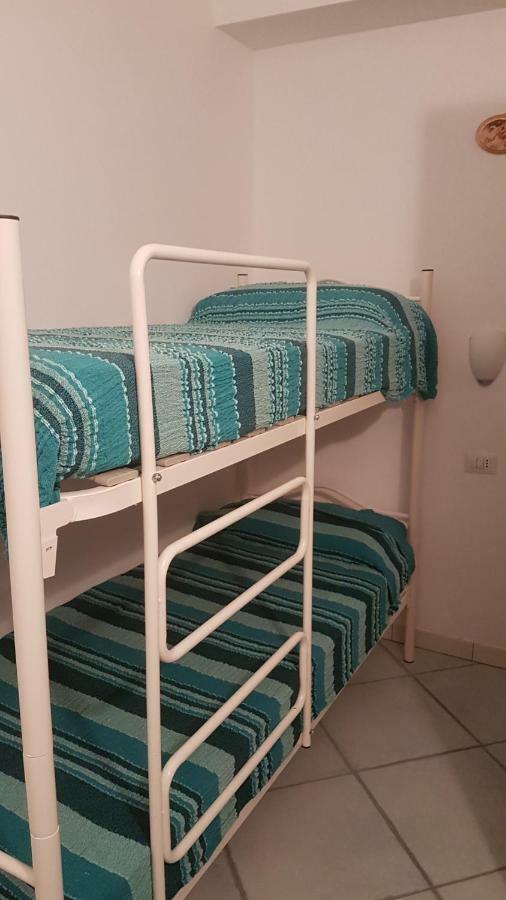 Milly Apartment Арбатакс Екстер'єр фото