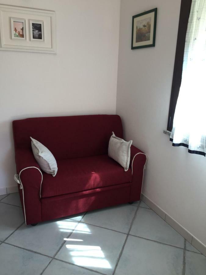 Milly Apartment Арбатакс Екстер'єр фото